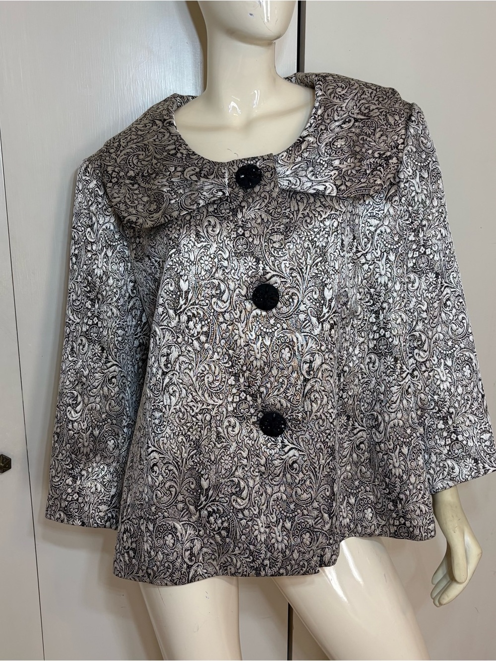 Kasper Black Cream & Gold Brocade Swing Jacket with Peter Pan Collar Sz 24W